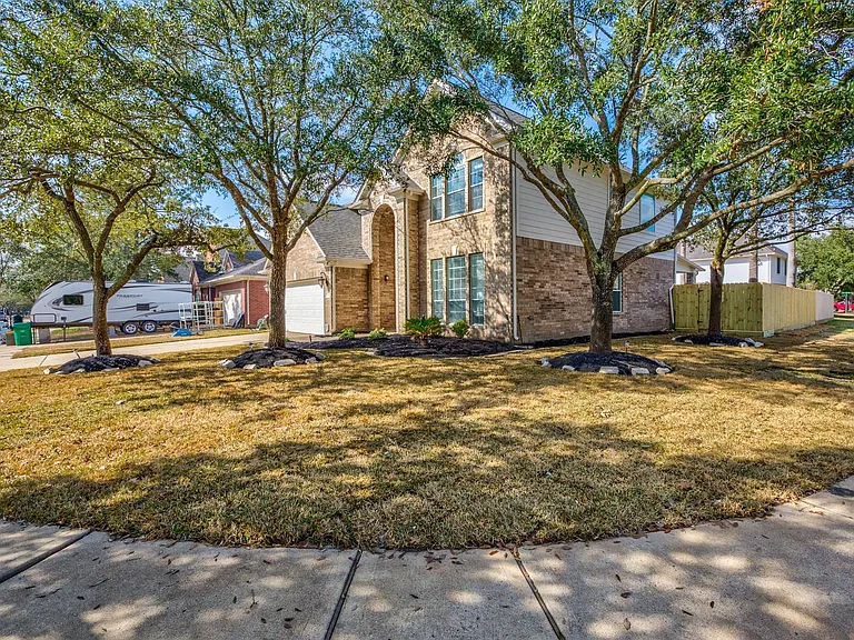 19806 Big Canyon Dr — Photo 3