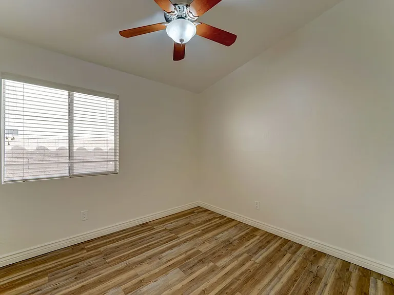 2014 E Glenhaven Dr — Photo 21
