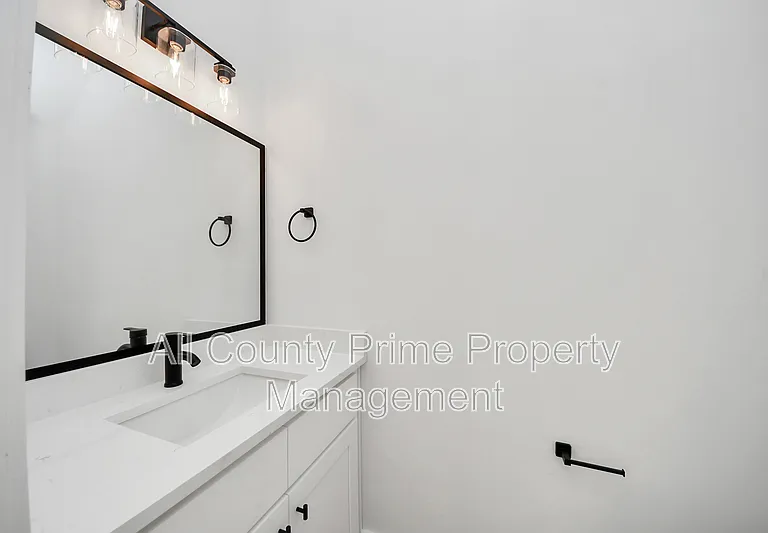 2708 Bostic St #B — Photo 9