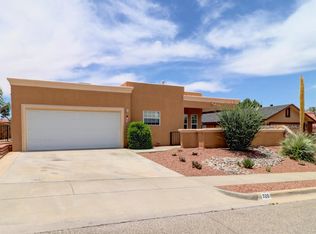 720 Canyon Point Rd, Las Cruces, NM 88011