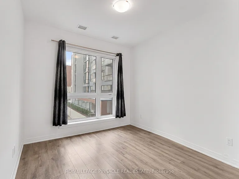 460 Gordon Krantz Ave #209 — Photo 23
