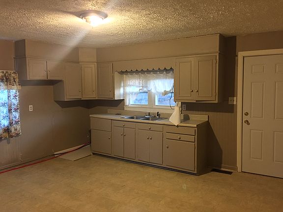 5th image of 2954 S McClure St