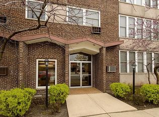 10 Boardwalk Pl #308, Park Ridge, IL 60068