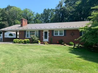 180 Cornell Rd, Rocky Mount, VA 24151