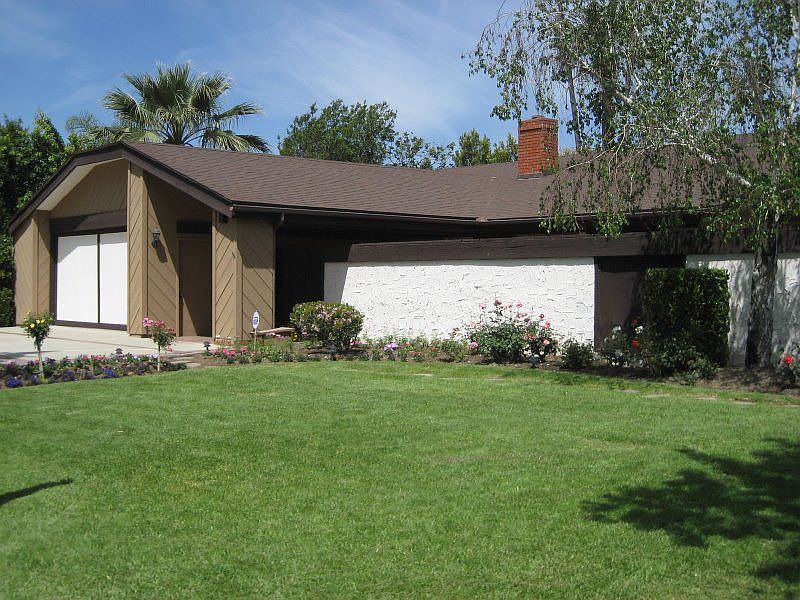 1st image of 3141 E Sunset Hill Dr