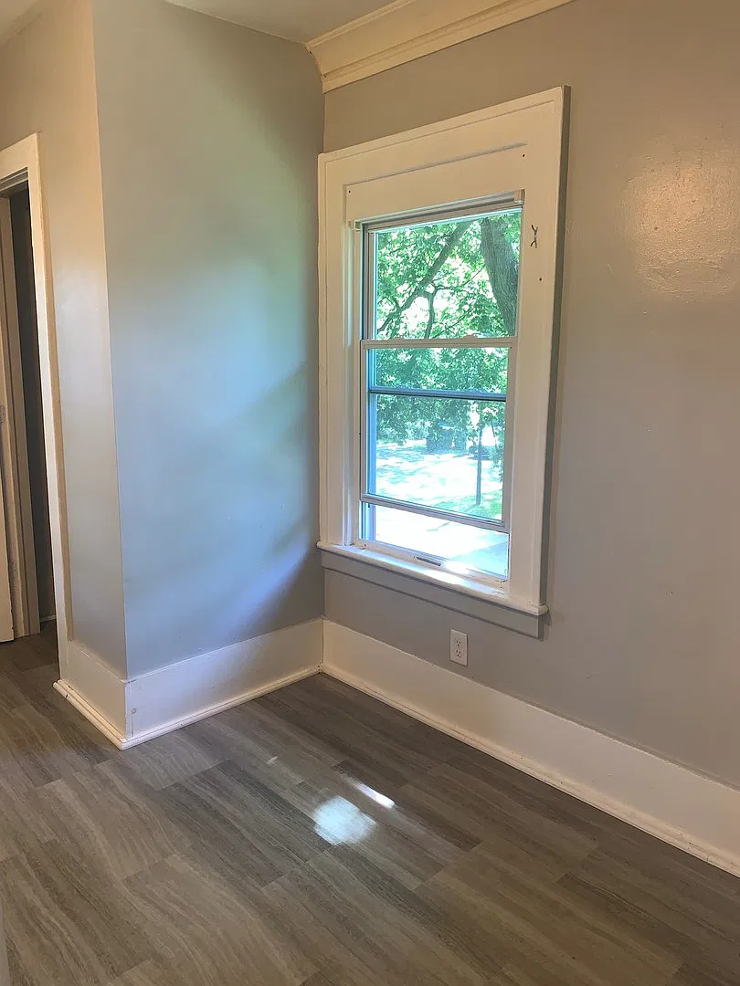 1211 Lake Ave — Photo 2