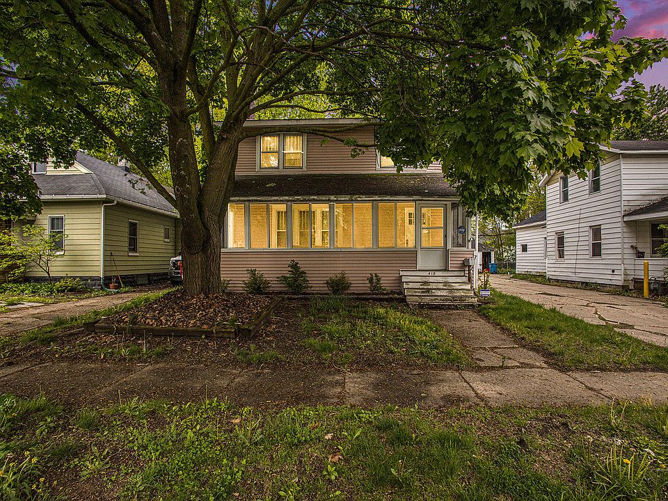 1st image of 418 Elmwood St NE
