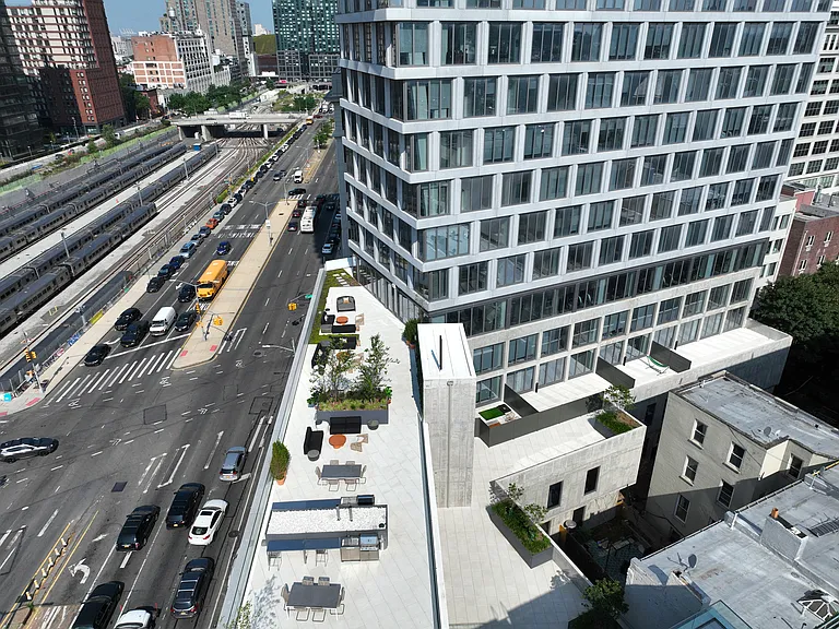 545 Vanderbilt Ave #25H — Photo 20