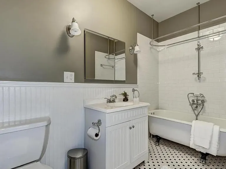 319 T St NW — Photo 12