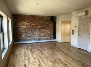 191 College St #402, Burlington, VT 05401