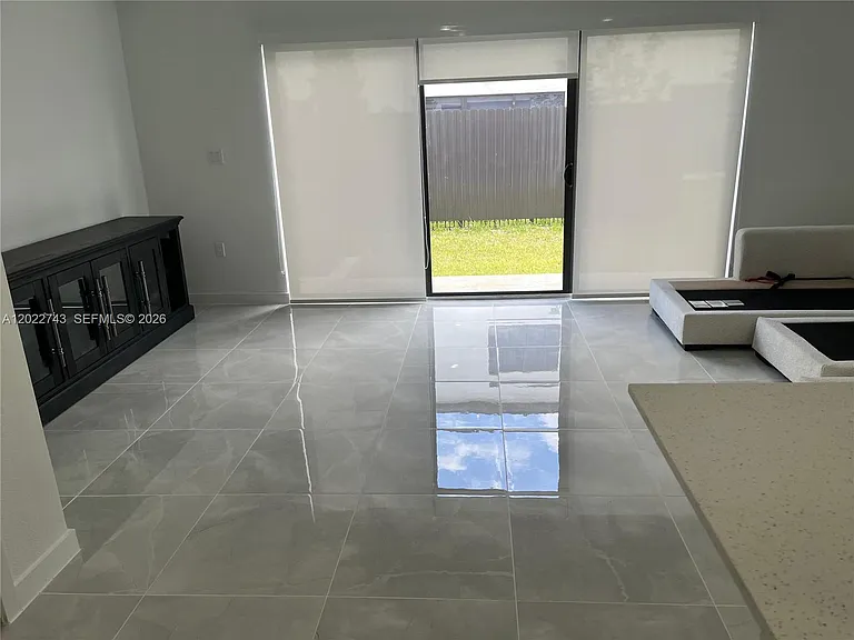 1310 NW 5th Ave #1310 — Photo 13