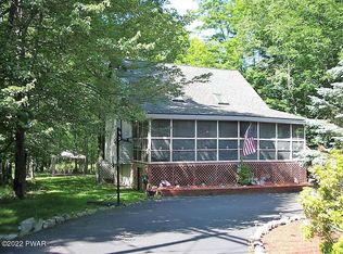 42 Ridgeview Dr, Lake Ariel, PA 18436