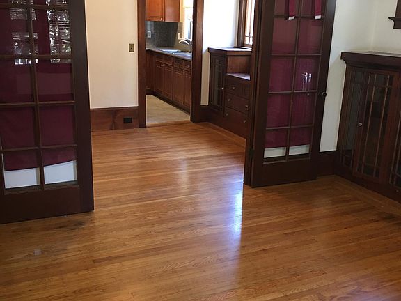 Hardwood floors, built-ins, move-in ready in excellent condition