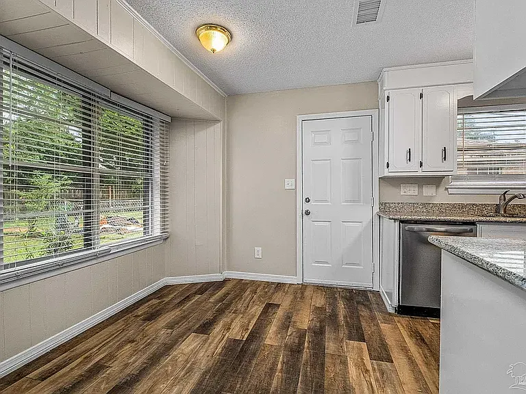 7056 Santa Barbara St — Photo 10