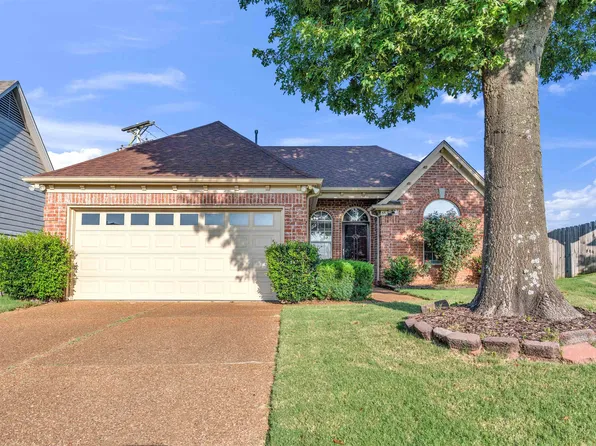 55 Magnolia Garden Ln, Oakland, TN 38060