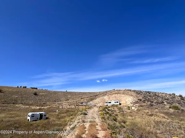 69 Highland Dr, Craig, CO 81625