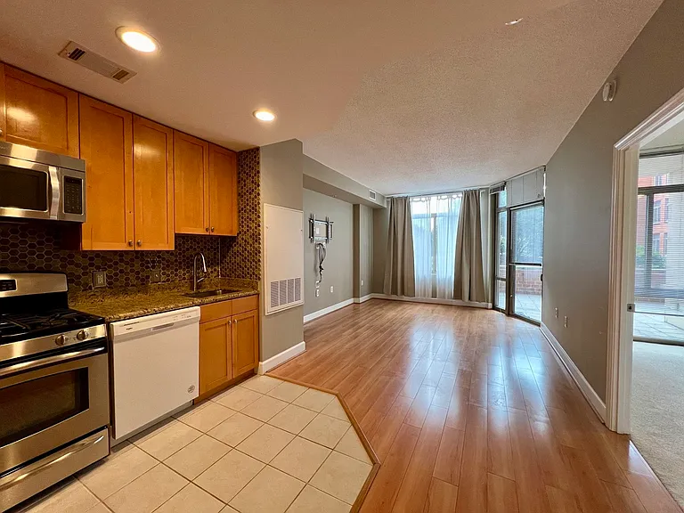 3600 Glebe Rd #230W — Photo 2