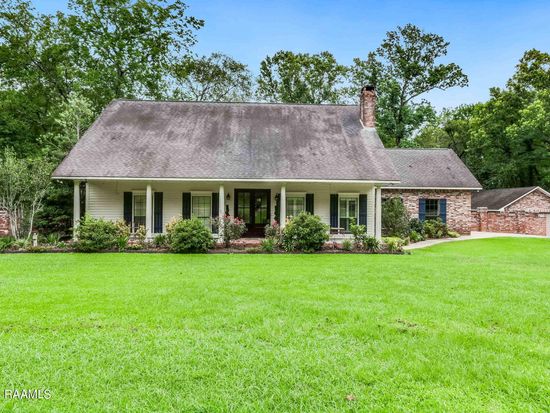 164 Bois Des Chene Dr, Opelousas, LA 70570