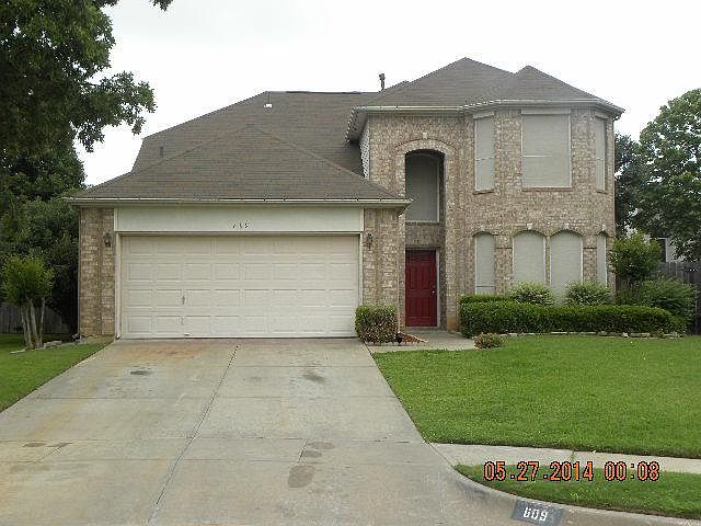 1st image of 609 Crestwood Ct