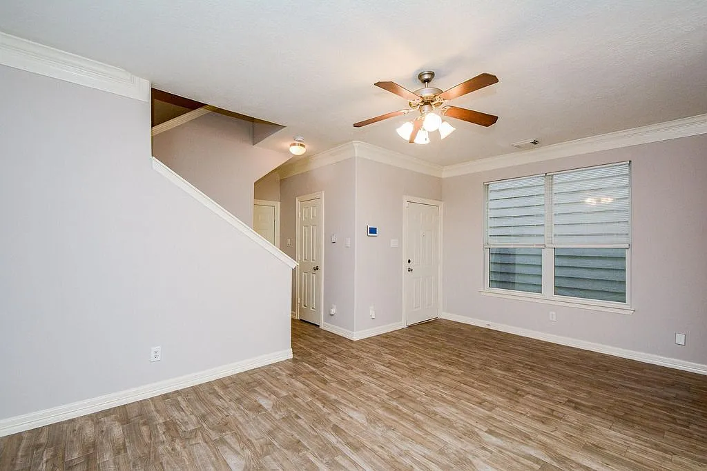 Building Photo - 10347 Panther Point Dr