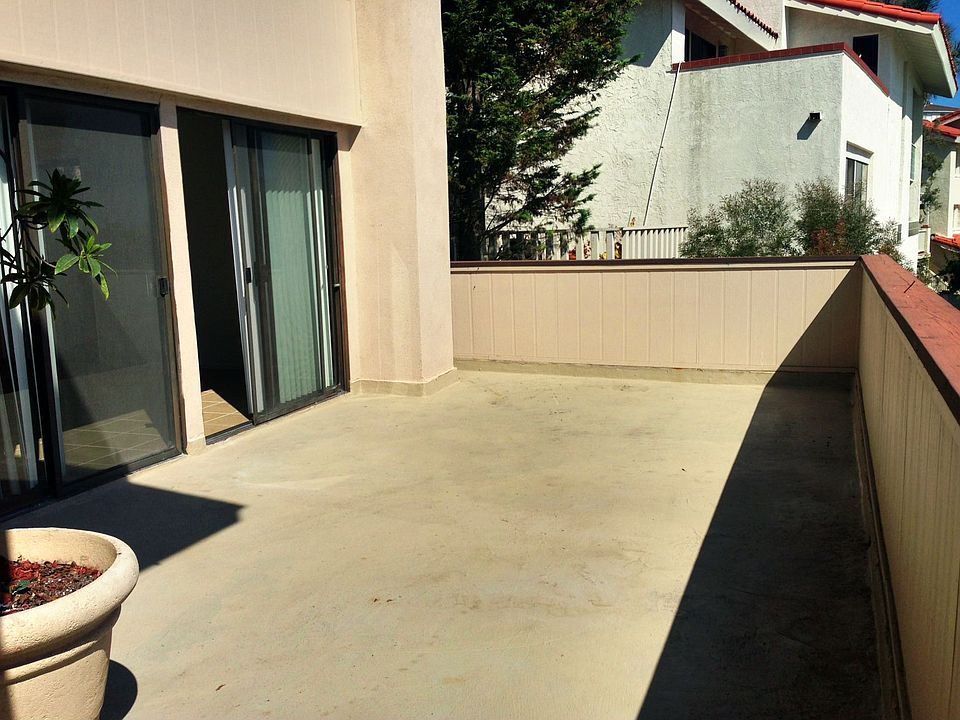 Balcony/patio off of dining 