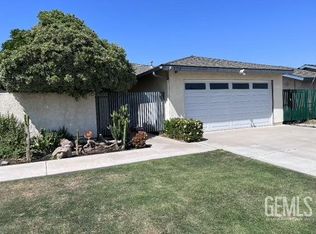 5710 Parkside Dr, Bakersfield, CA 93309