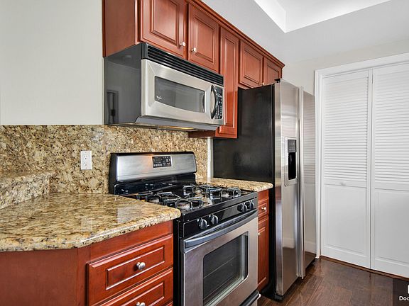 4th image of 12 Abbey Ln