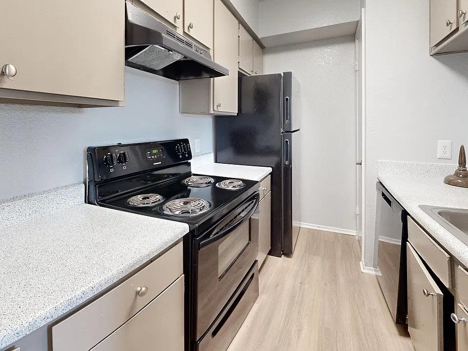 Luna Apartments