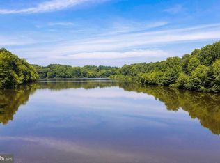 9049 Giltinan Ct, Springfield, VA 22153