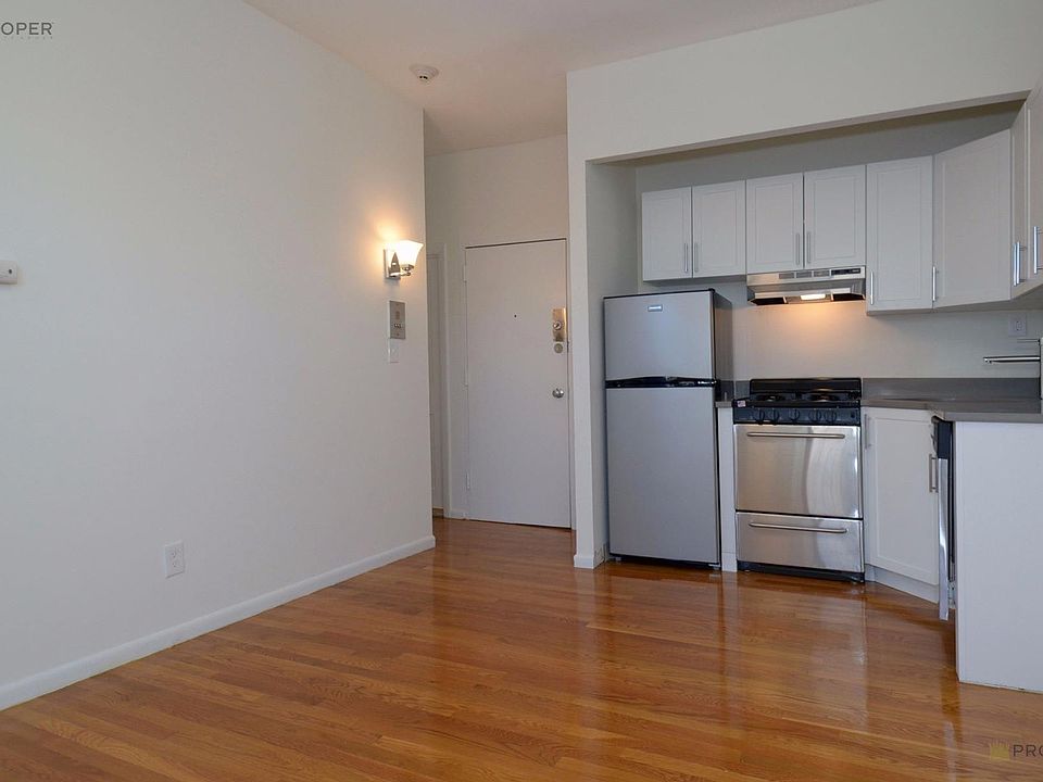 2nd image of 171 Saint Botolph St APT 11