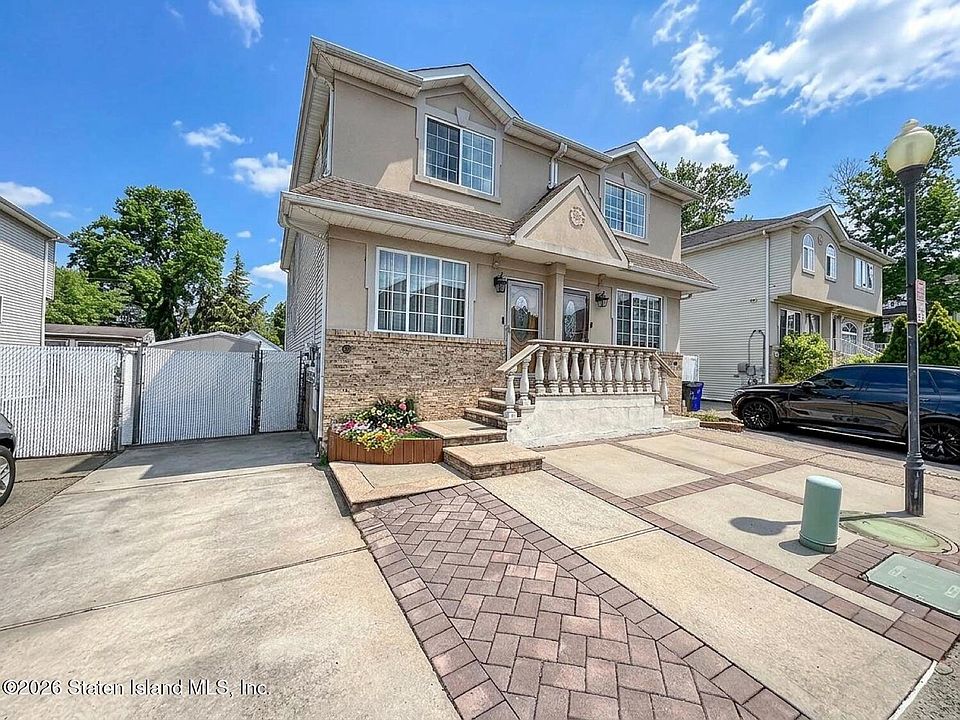 1st image of 109 Salamander Ct