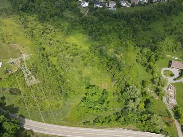 7549 Franklin Rd, Cranberry Township, PA 16066