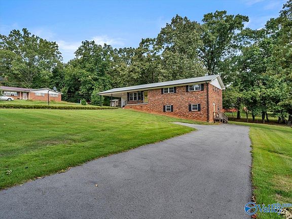 3rd image of 1606 Winn Rd
