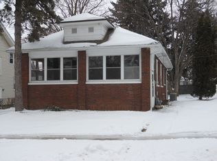 646 N 10th St, Dekalb, IL 60115