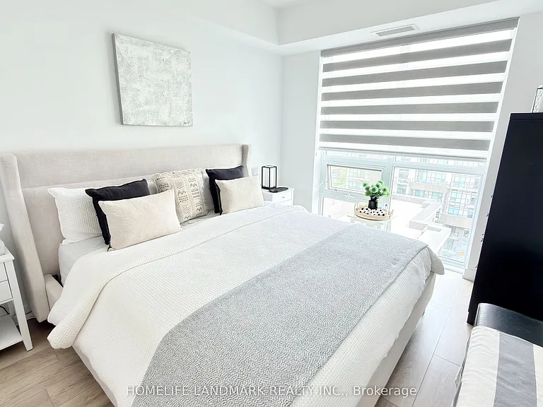 460 Dundas St E #1009 — Photo 8