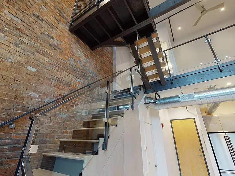 1710 Elm St #3R — Photo 6