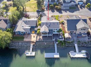 9300 Trout Pl, Gleneden Beach, OR 97388