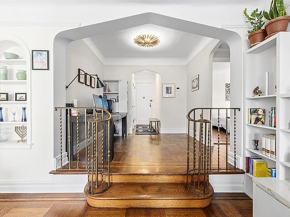 2nd image of 200 Pinehurst Ave #5F-5