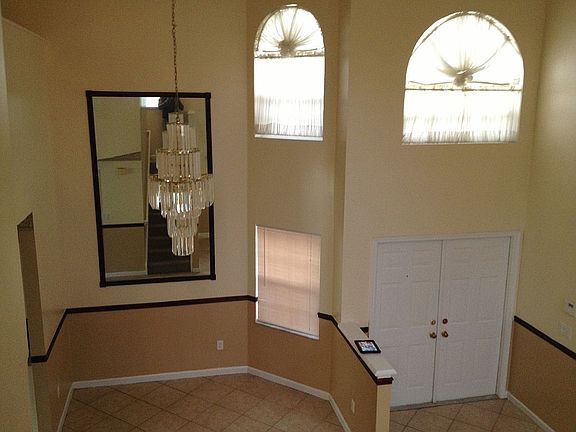5th image of 401 SW 203rd Ave