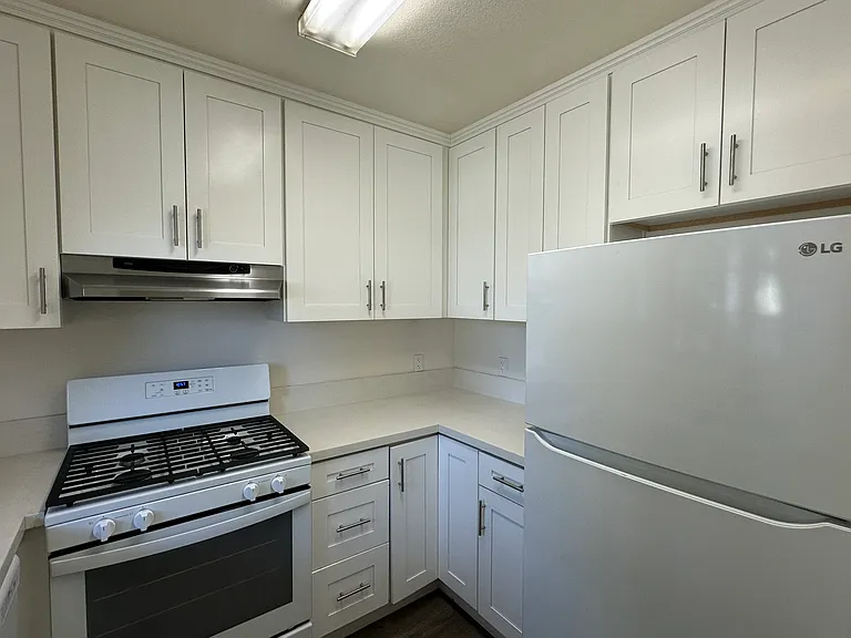 3954 Hortensia St #3954 — Photo 9