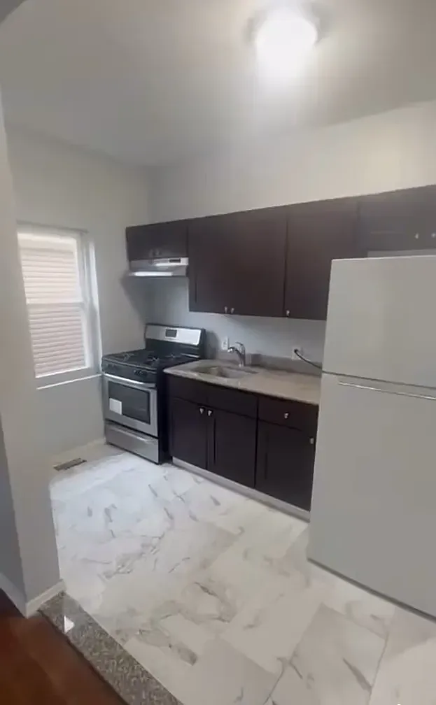2 bed, 800 sqft, $1,774 — Photo 1