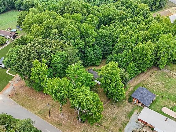 4th image of 426 Fitch Dr