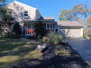 66 Baycrest Dr, Rochester, NY 14622