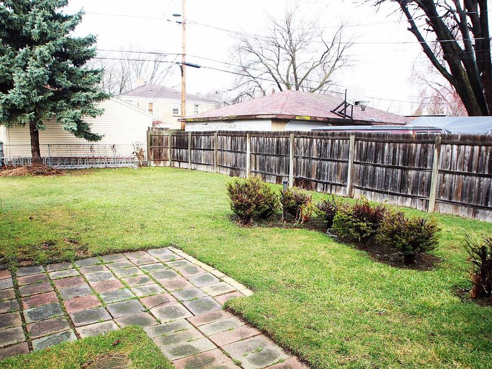 2nd image of 5331 N 60th St