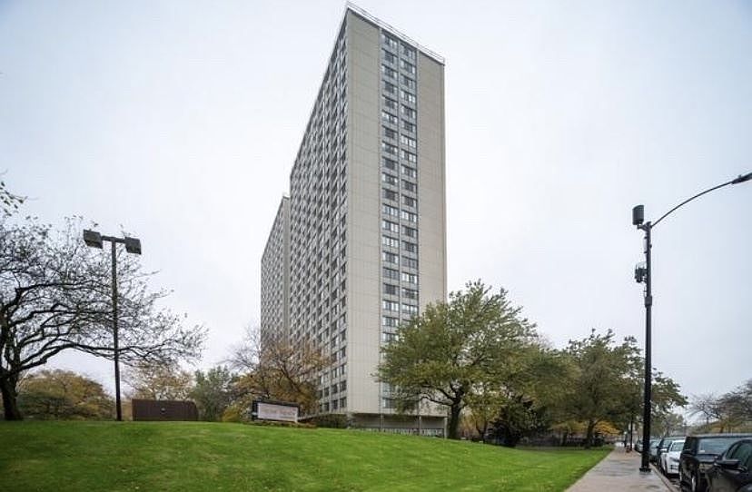1st image of 4800 S Lake Park Ave #1207A