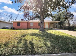 1004 Meadowbrook Dr, Longview, TX 75601