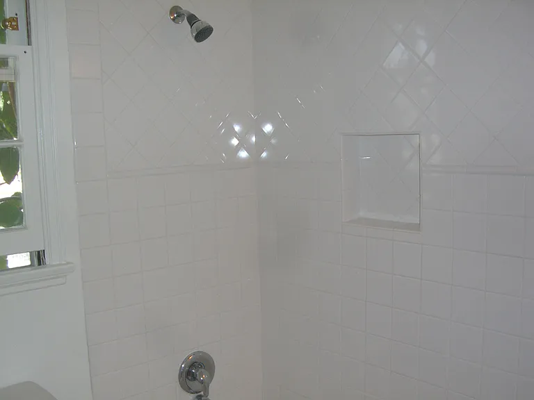 834 Carson St — Photo 7