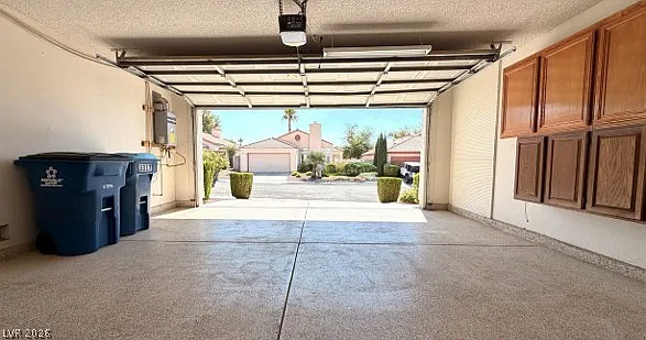 3317 Royal Glen Ct — Photo 32