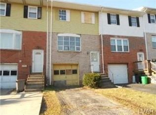 222 Old Forge Dr, Bath, PA 18014