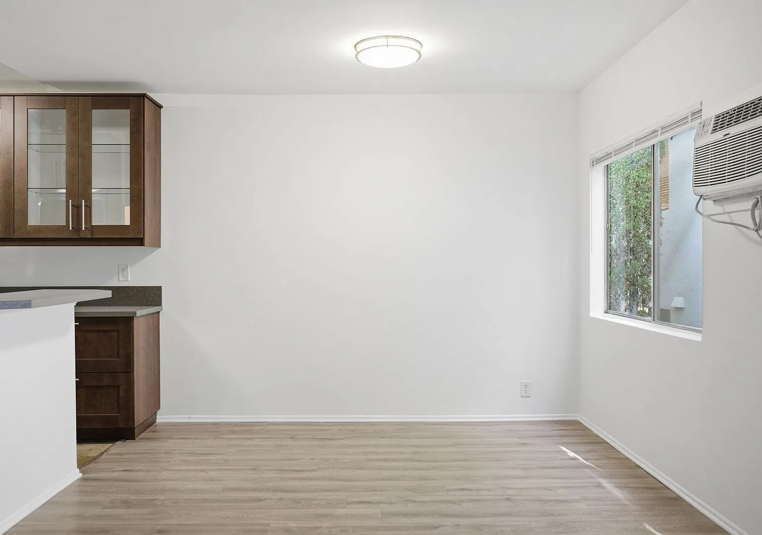 1812 Westholme Avenue — Photo 3